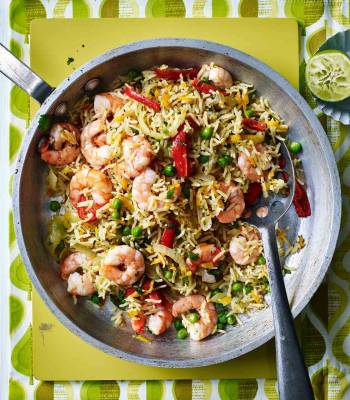 Spicy prawn and vegetable pilau