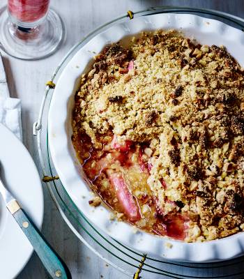 Rhubarb, marzipan and almond crumble