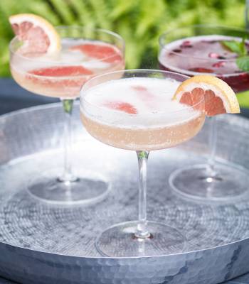Pink grapefruit Mimosa