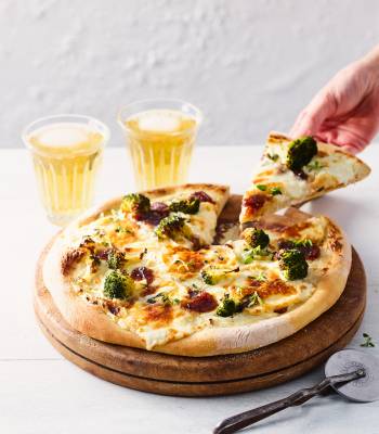 Pizza bianca with broccoli and garlic