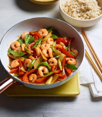 Sizzling garlic prawn stir-fry 