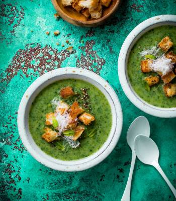 Leftover lettuce soup with croutons