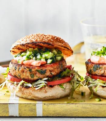 Tuna burgers with cucumber salsa