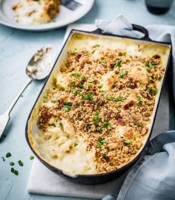 Bacon crumble cauliflower cheese