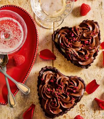 Menier chocolate mousse and raspberry cream tarts 