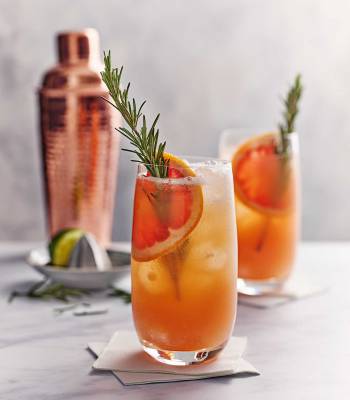 Rosemary grapefruit fizz