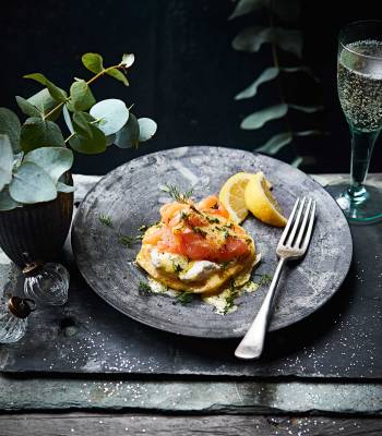 Smoked salmon pancakes, horseradish crème fraîche and dill dressing