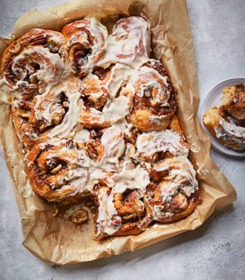 No-knead banana cinnamon rolls