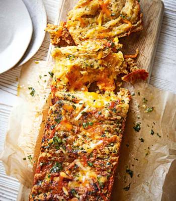 Cheesy garlic pull-apart loaf