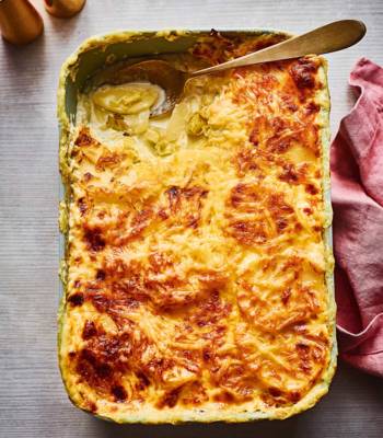 Creamy potato and leek gratin