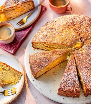 Italian custard cake