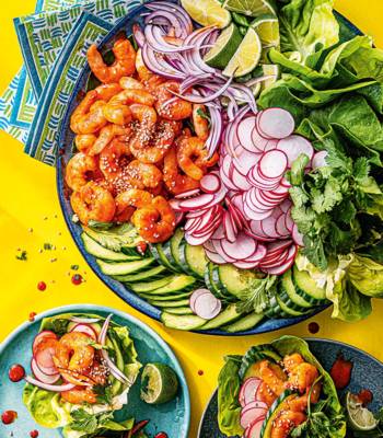 Gochujang prawn lettuce wraps