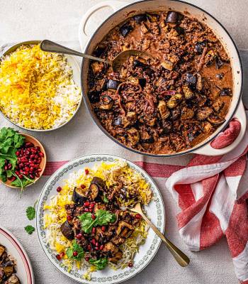 Aubergine, pomegranate molasses and walnut stew
