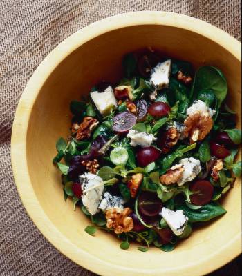 Grape, Gorgonzola and walnut salad