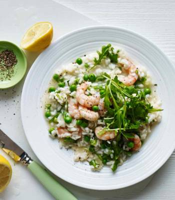 Oven-baked prawn, pea and rocket risotto