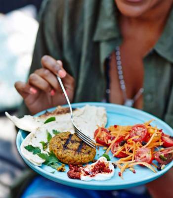 Spiced chickpea burgers