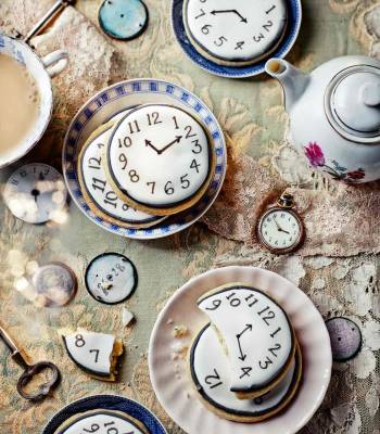 Tick tock shortbread 