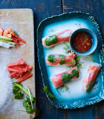 Fruity prawn summer rolls