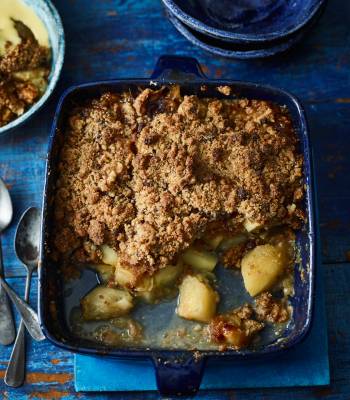 Ultimate apple crumble