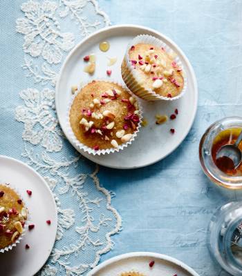 Rose buns