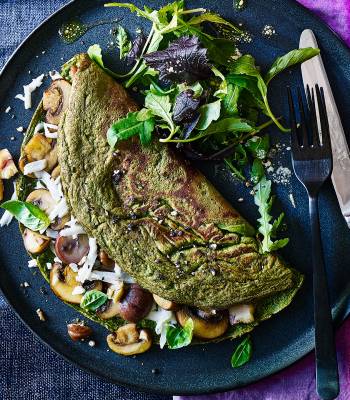 Super-green halloumi omelette