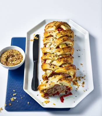 Italian-inspired sausage plait