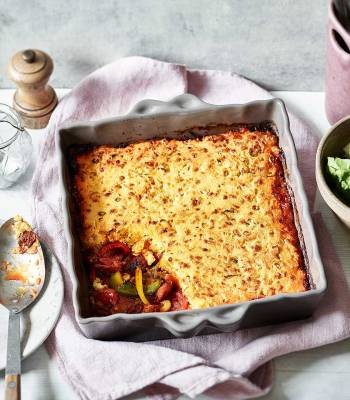 Pepper and chorizo pie with a cornbread crust