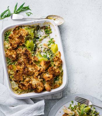 Smoked mackerel and leek gratin