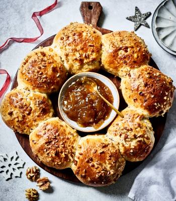 Candied fruit & walnut brioche wreath with fig jam from California Walnuts