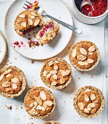 Mini raspberry Bakewell tarts