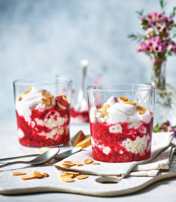 Sponsored: Raspberry ripple overnight oats