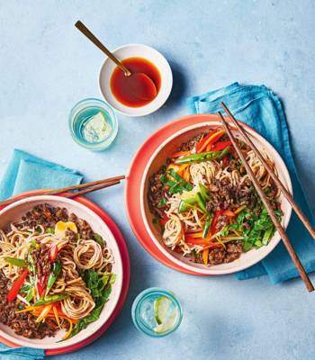 Crispy beef chow mein