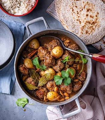 Lamb meatball massaman