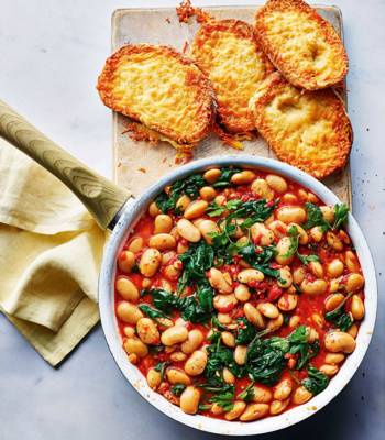 Romesco butter beans with manchego toasts 