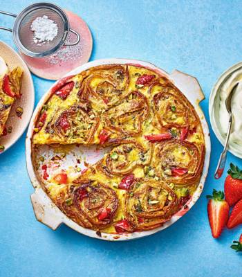 Strawberry and pistachio ruffle pie