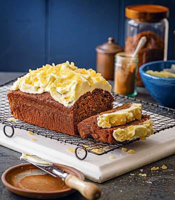 Scandi spice cake
