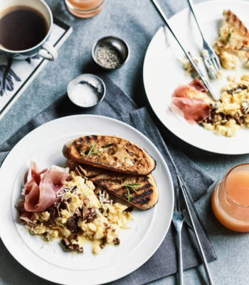 Scrambled eggs with porcini and prosciutto
