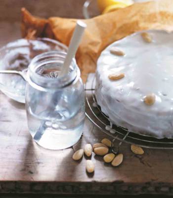 Carrot and cardamom cake