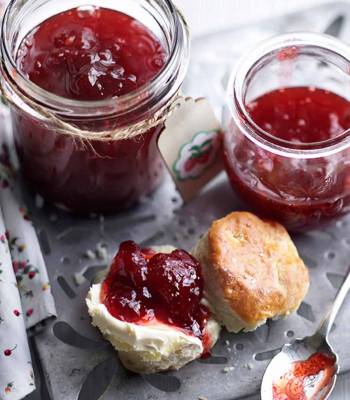 Easy strawberry jam 
