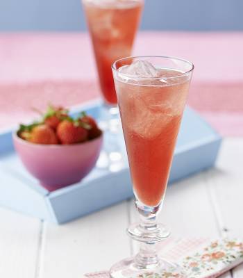 Sweet rhubarb cocktail 