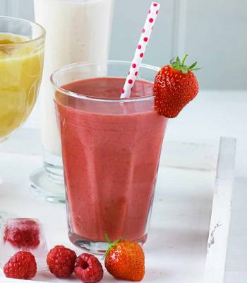 Summer fruit and lemon smoothie 