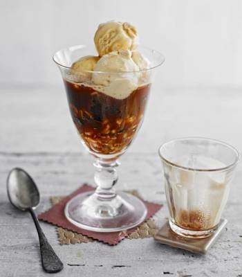 Hazelnut brownie affogato 