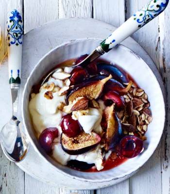 Sticky fig breakfast bowl with yogurt and almond ‘crumble’