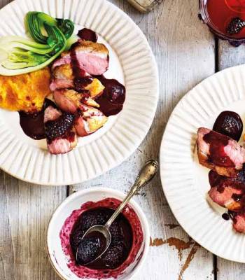 Duck breasts with spiced blackberry sauce