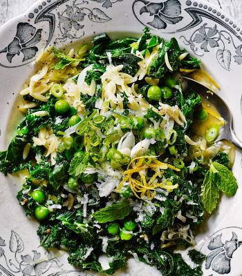 Kale, pea and spring onion stew