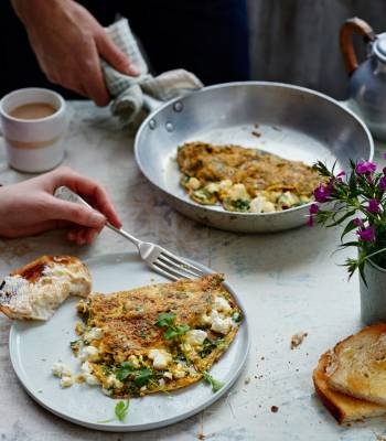 Green chilli and coriander omelette