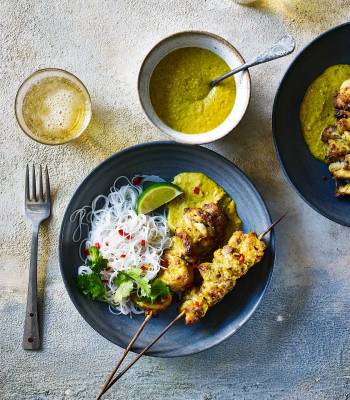 Chicken satay with noodles