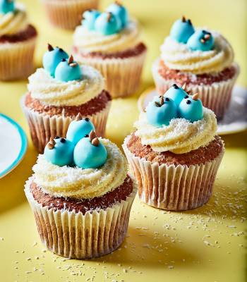 Bluebirds-in-a-nest cupcakes