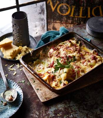 Ploughman's cauliflower cheese