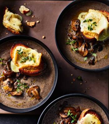 Truffled mushroom soup with cheesy croutes
